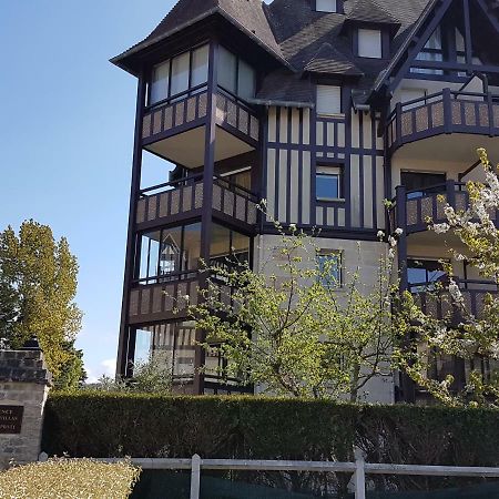 Appartement Residence Le Fairway ドーヴィル エクステリア 写真